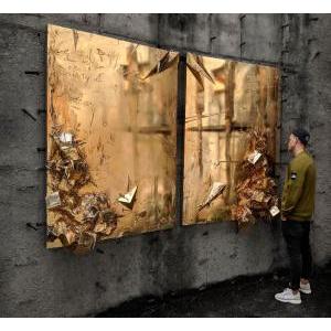 Love  the  Moment

- Igor Dobrowolski Solo Show