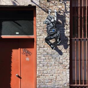 'Maddox ＆ Jack's Escape' in Franklin Alley